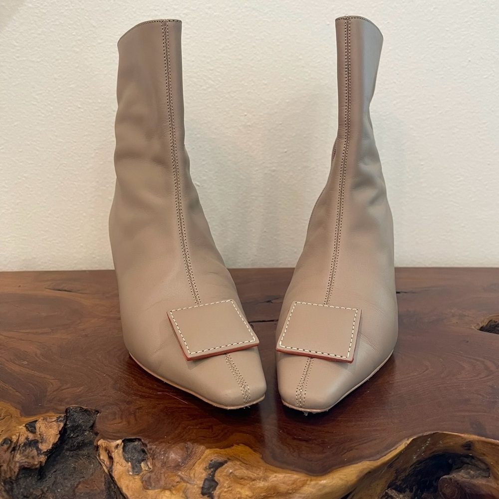 Purificación García Vintage Beige Heel Boots